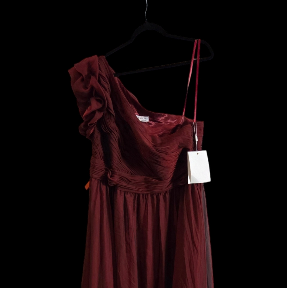 NWT Mac Duggal ORGANZA ONE SHOULDER PLEATED GOWN WINE RED 67878 - Picture 7 of 8